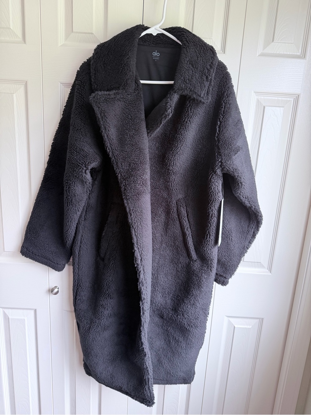 NWT Alo Yoga Oversized Sherpa Trench Teddy Coat - Black Size S - Picture 5 of 14